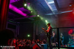 090624_West_01_M2C_086