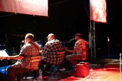 090923_Wb_R_01_Tonewood_Comp_018
