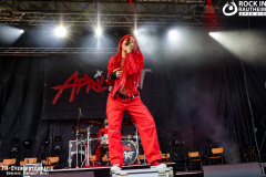 100524_RIR_03_April_Art_033