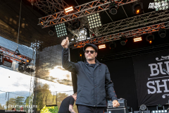 110626_MFOA26_06_Buster_Shuffle_001